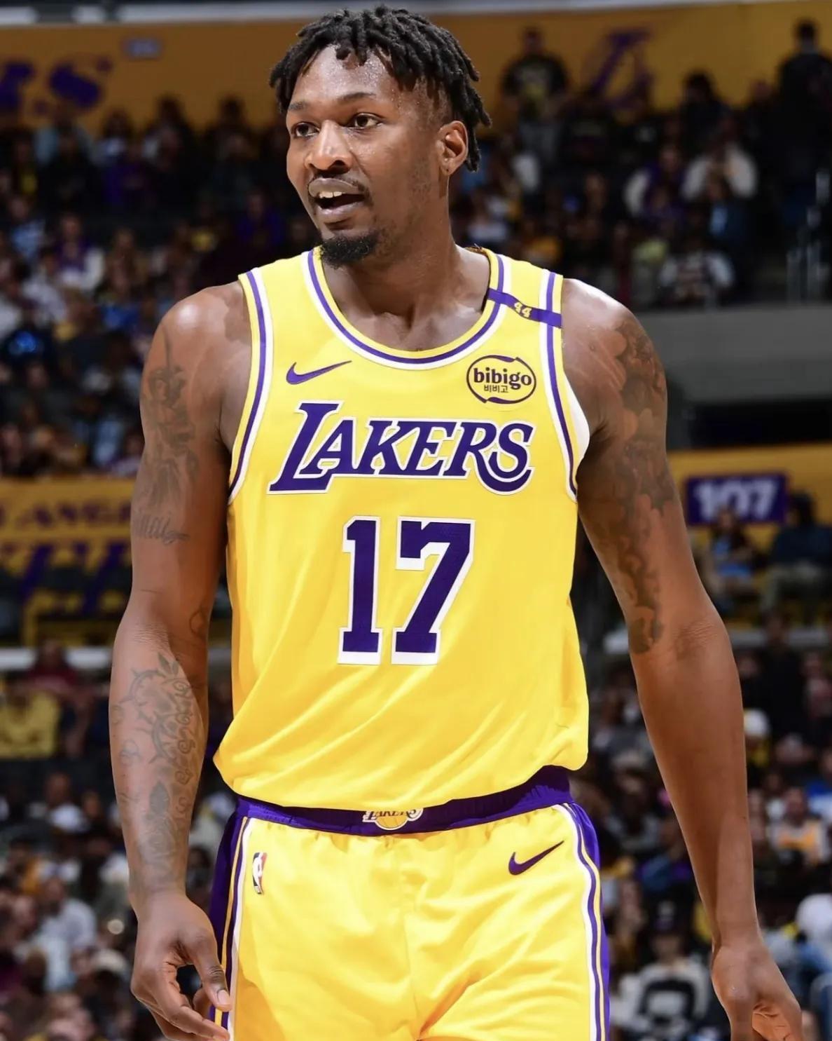 湖人王牌球员创赛季得分新高，媒体热捧，以后他们自己.-华体会官网