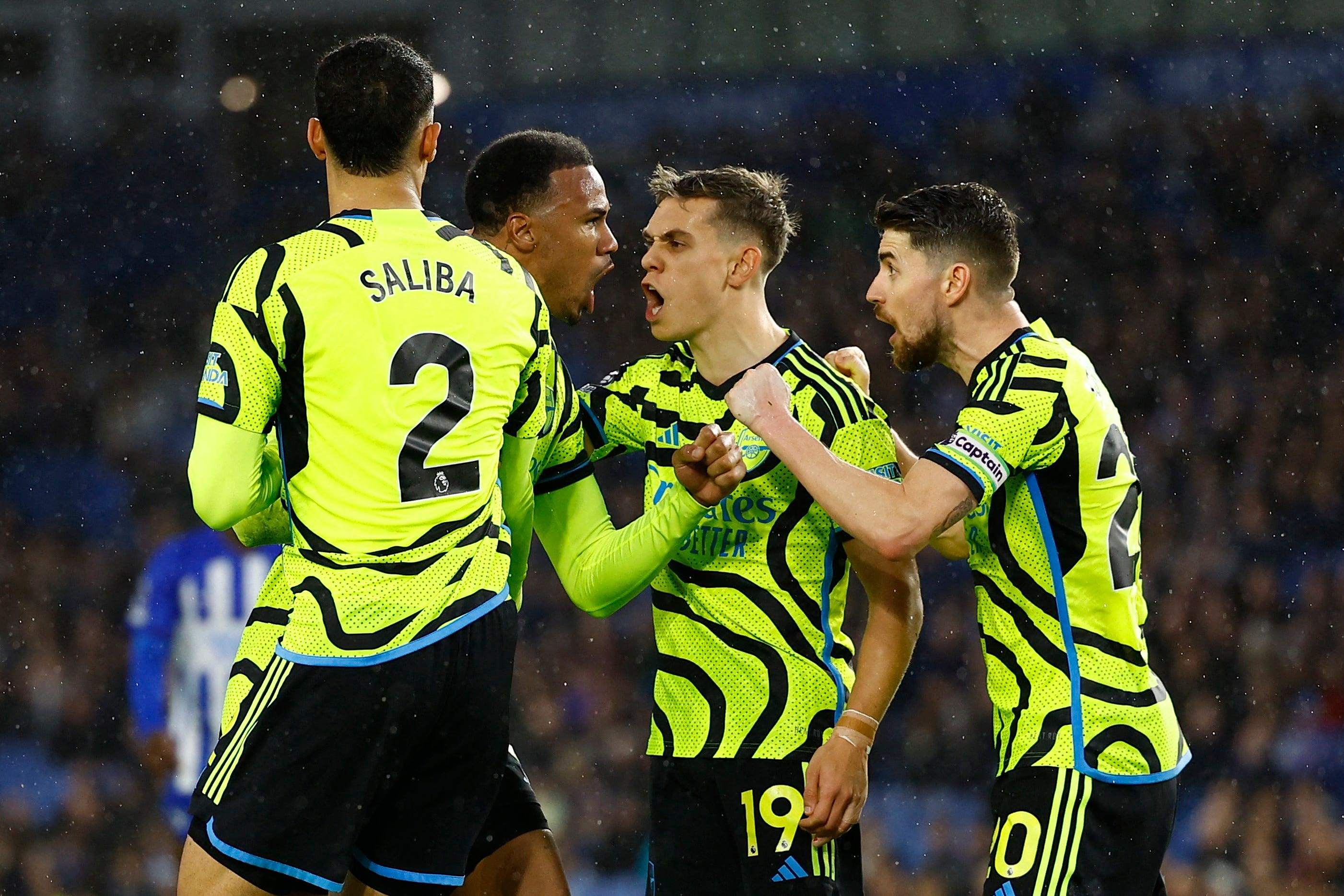 Rookie迎来十二赛季出色发挥，湖人观众热烈欢呼！的简单介绍-华体会官网下载